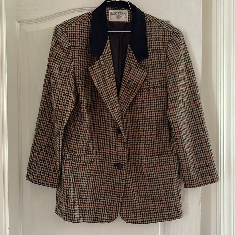 VINTAGE International Scene Women’s Suit Jacket